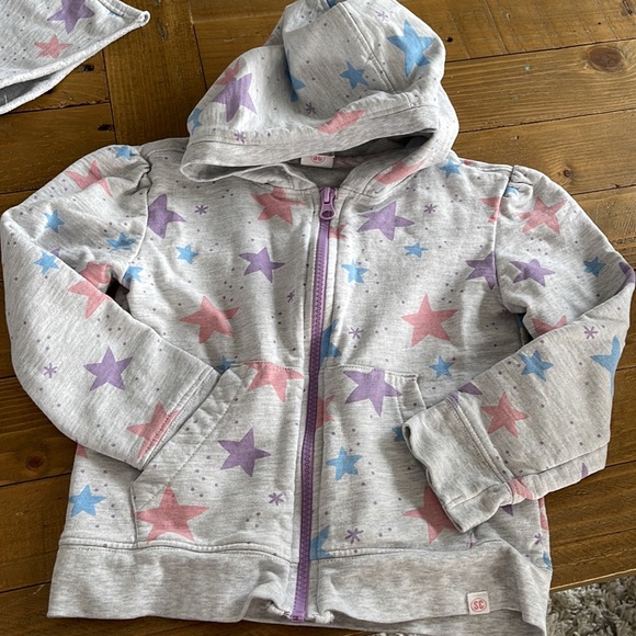 Sovereign Code toddler sweatshirt and short set - Picture 4 of 7